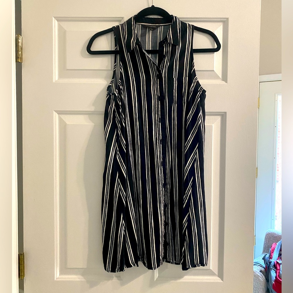 Banana Republic sleeveless black and white striped shirt dress.
